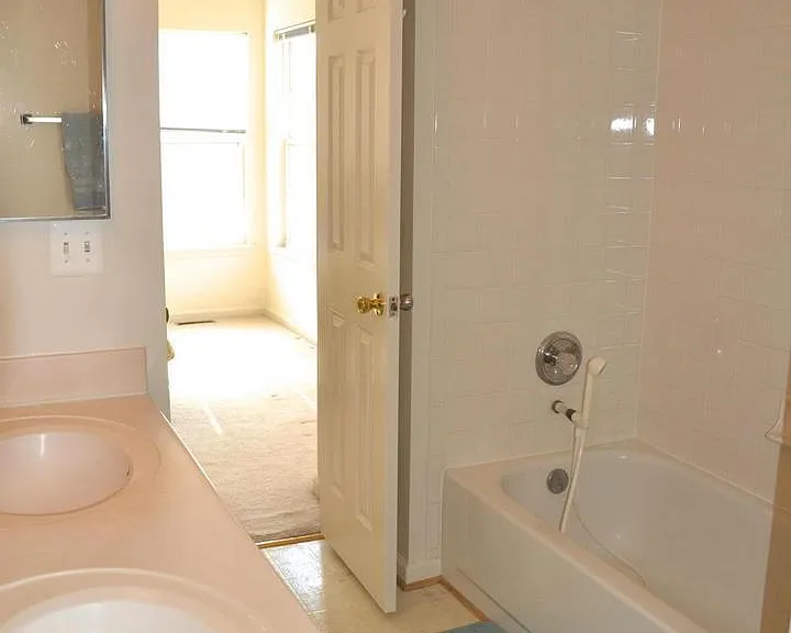2569 James Monroe Cir — Photo 11
