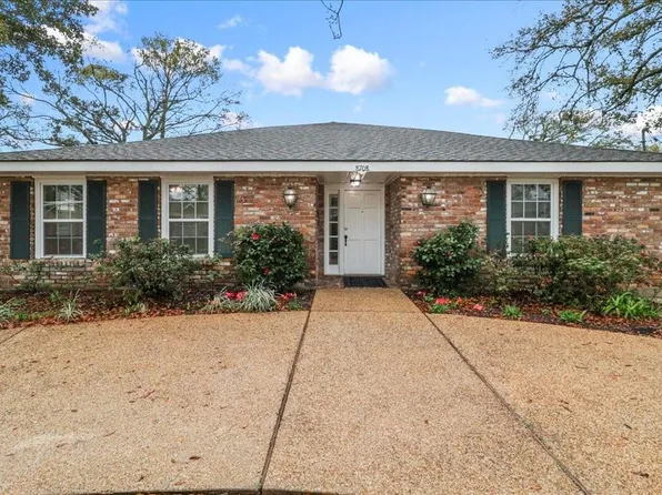 8708 Steamboat Ln, River Ridge, LA 70123