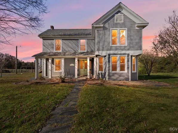 21 Old Fifteen Rd, New Canton, VA 23123