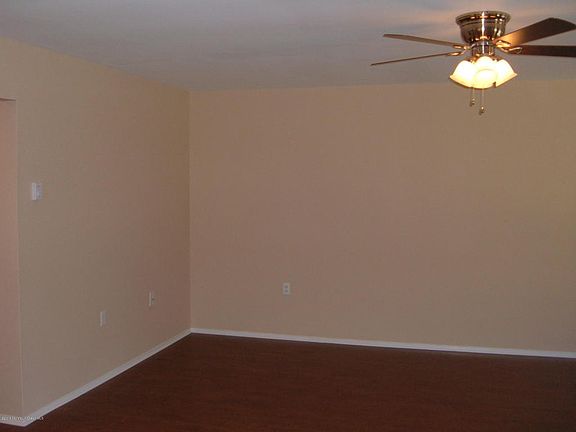 5th image of 52A Easton Dr #61