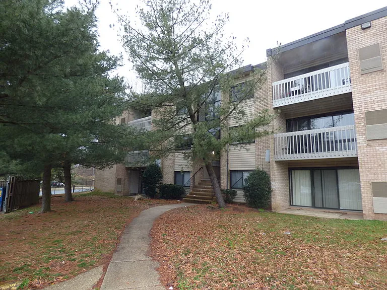 6300 Hil Mar Dr — Photo 1