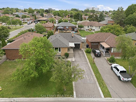 2nd image of 106 Whitburn Cres