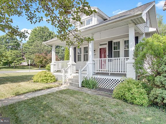 3rd image of 337 Franklin St