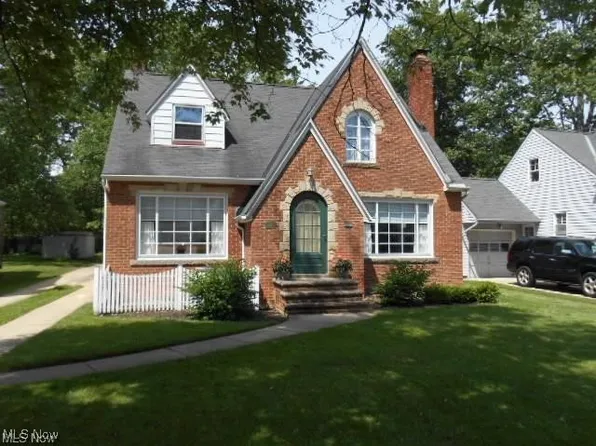 1688 Rushton Rd, South Euclid, OH 44121