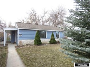 745 Cascade St, Lander, WY 82520