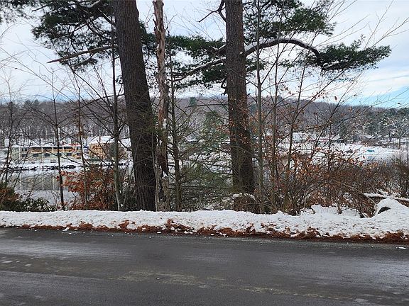 4th image of 20 Hasbrouck A Road