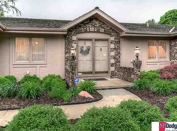 2nd image of 9960 Devonshire Dr