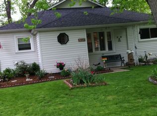 3950 Spencer Ter, West Bloomfield, MI 48323