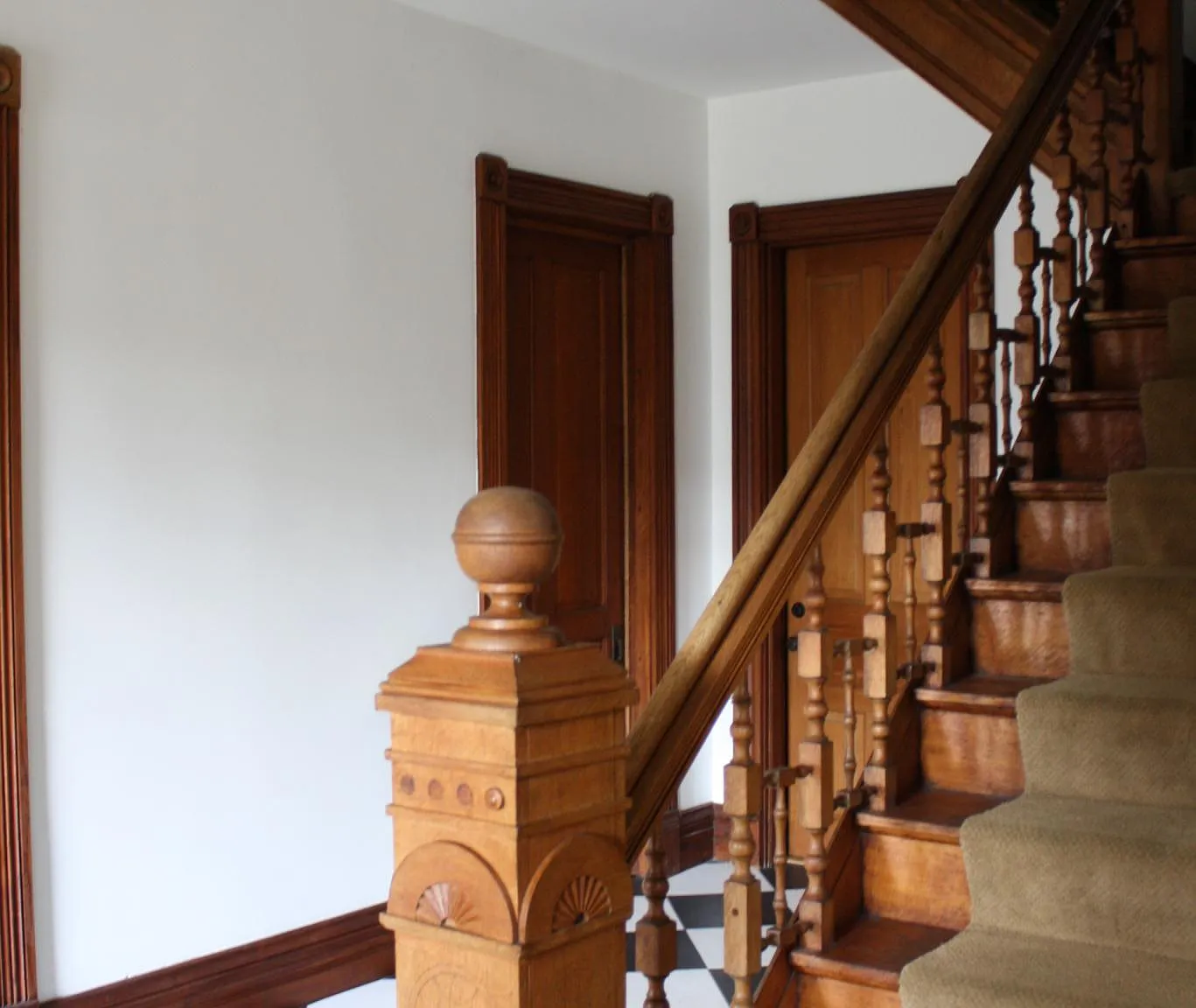 6 bed, 3464 sqft, $9,000 — Photo 3