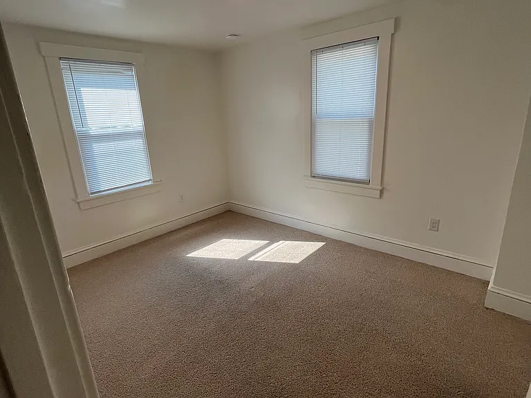 420 Pine Ave — Photo 9
