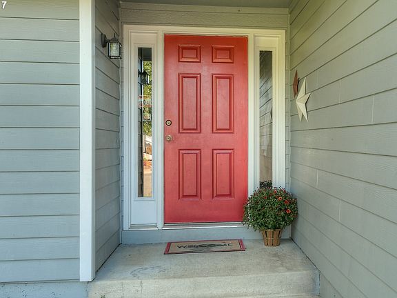 3rd image of 1740 Westchester Ct NW
