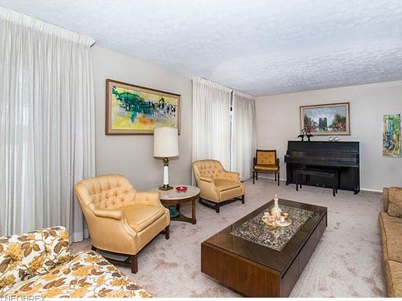 3rd image of 571 Wilkes Ln #211