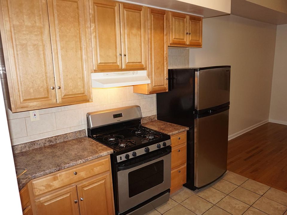 1st image of 1833 W Tioga St #2
