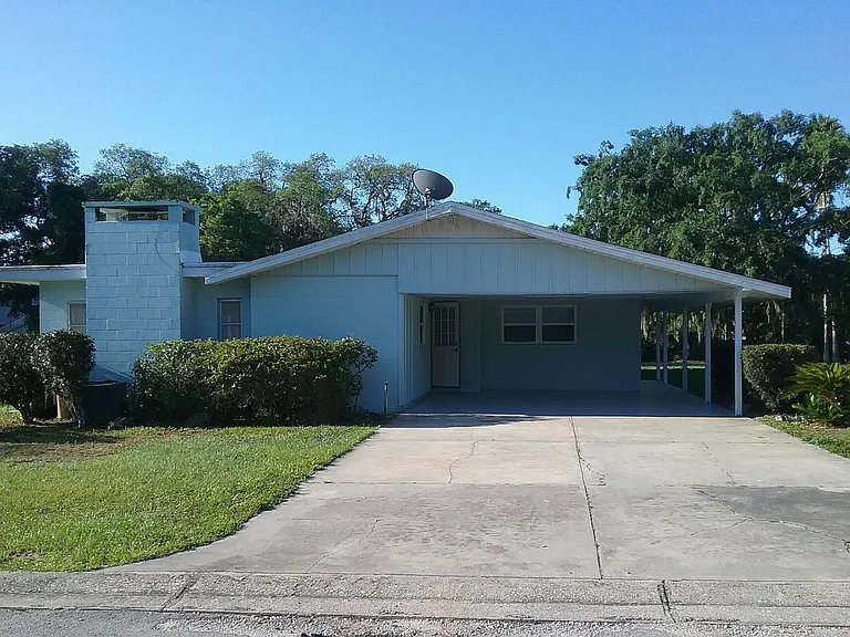 1401 E Crooked Lake Dr — Photo 3