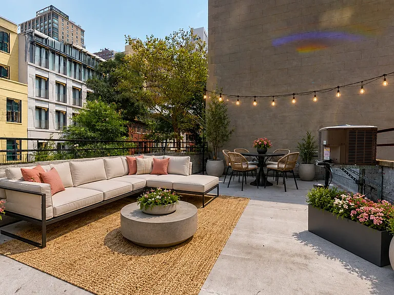961 Lexington Ave #1E — Photo 1