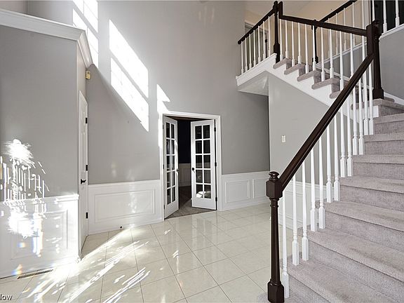 3rd image of 4353 Muirfield Way