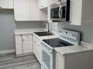 7237 Amigo Avenue, Reseda, CA 91335