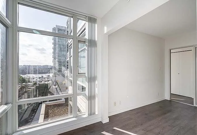 198 Aquarius Mews — Photo 1