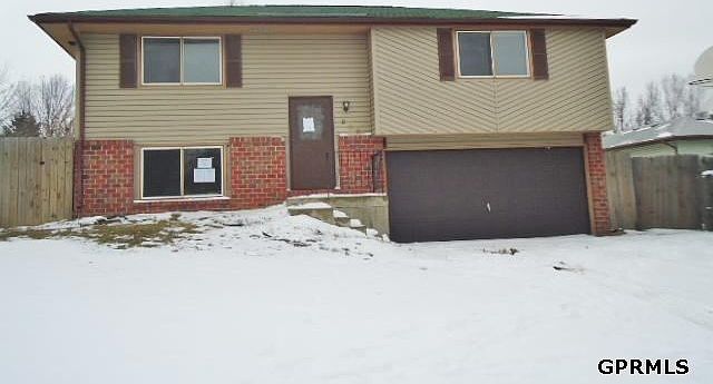 1st image of 929 Applewood Dr
