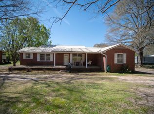 316 S Main St, Donalds, SC 29638