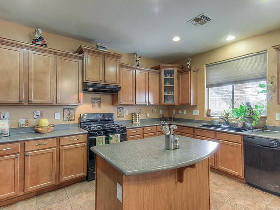 3rd image of 2838 S 89th Dr