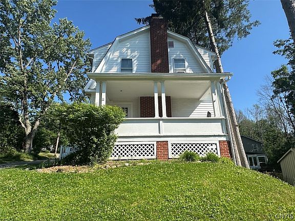 3rd image of 16 Lee Pl