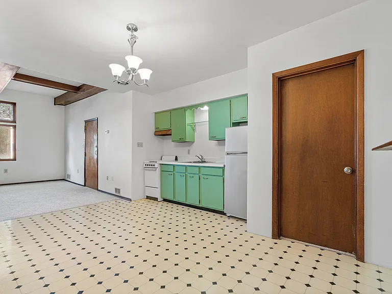 617 Bellefonte St #1 — Photo 9
