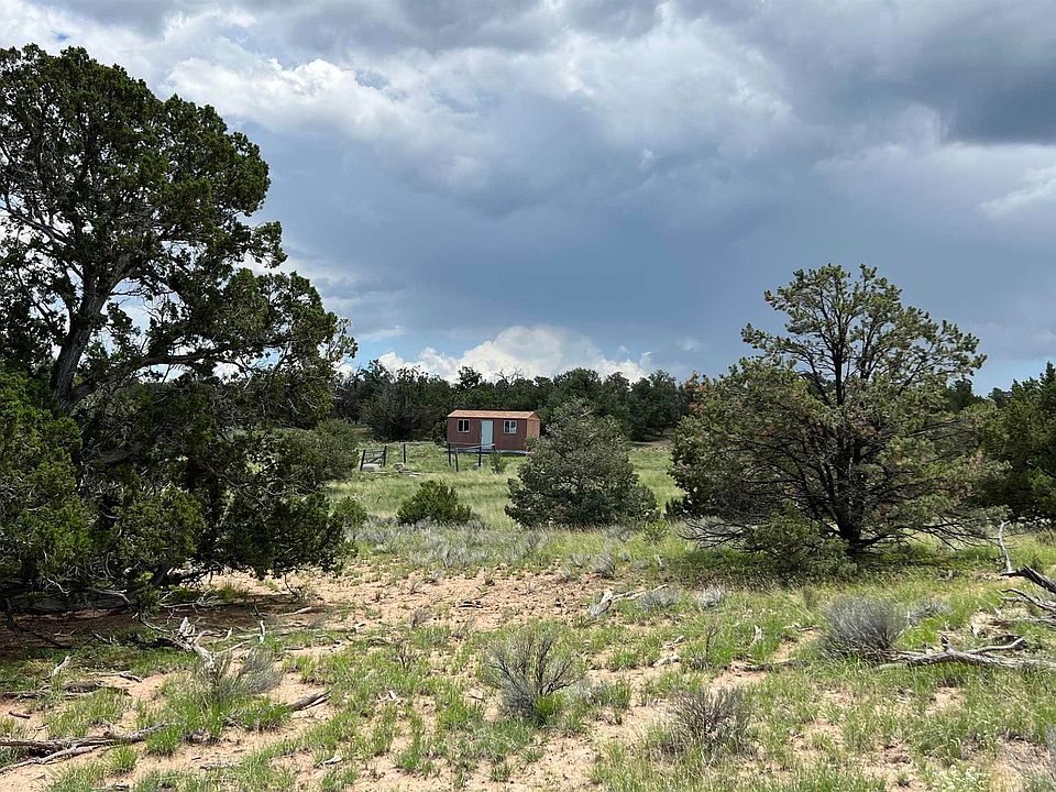1st image of Mountain View Ln