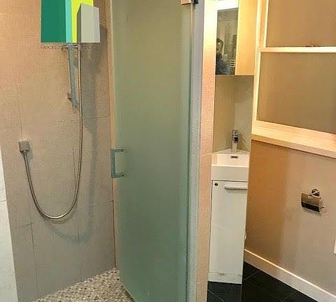 5th image of 114 Oliver Ave #1