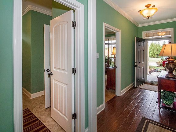 2nd image of 4559 Roundlake Way