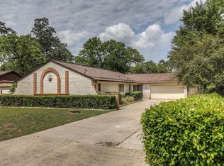 411 Glen Haven Dr, Conroe, TX 77385