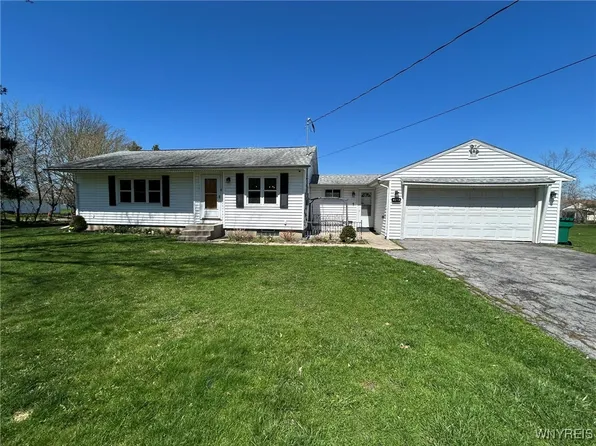 4352 Highland Pkwy, Buffalo, NY 14219