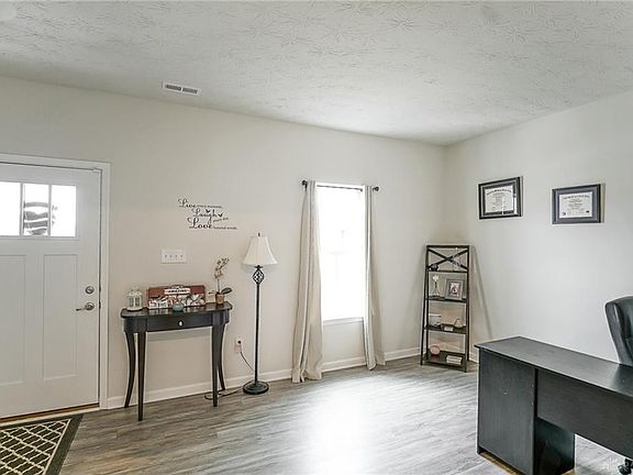 3rd image of 6321 Willow Oak Dr
