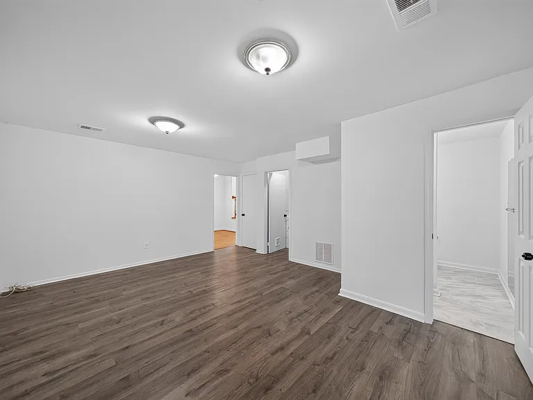 8 Worthington Ct — Photo 9