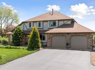 1286 Wyncrest Ln, Arden Hills, MN 55112