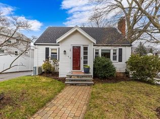 10 Earnshaw St, West Roxbury, MA 02132