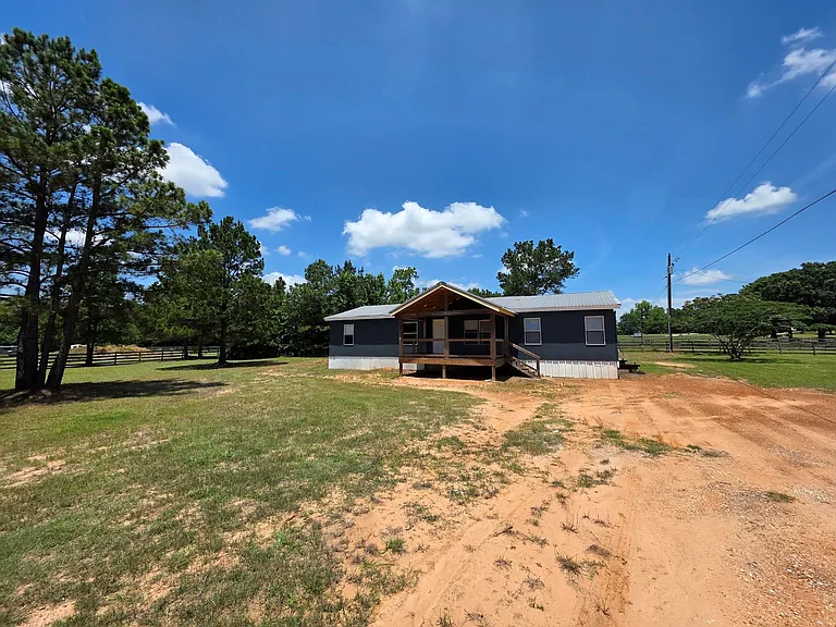 12121 Old County Rd — Photo 3