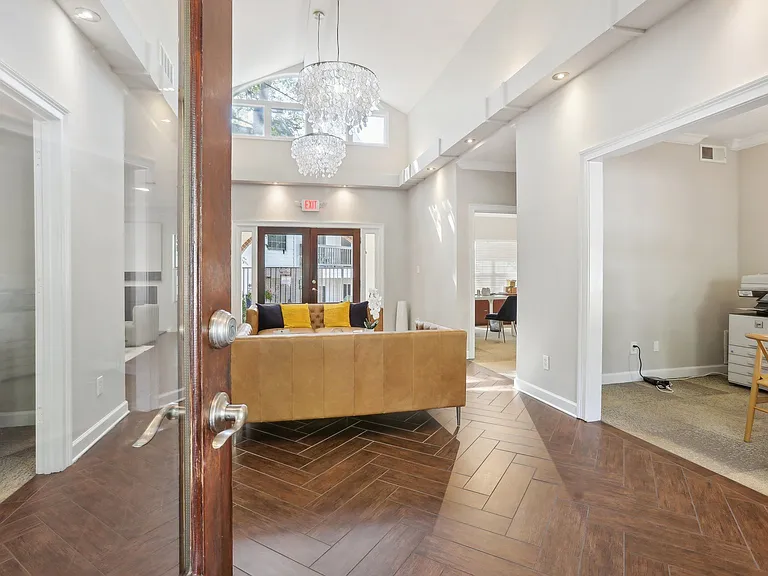 Virginia Highland Apartment Homes — Photo 17