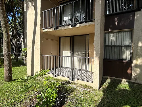 14301 N Kendall Dr #109B Photo 1