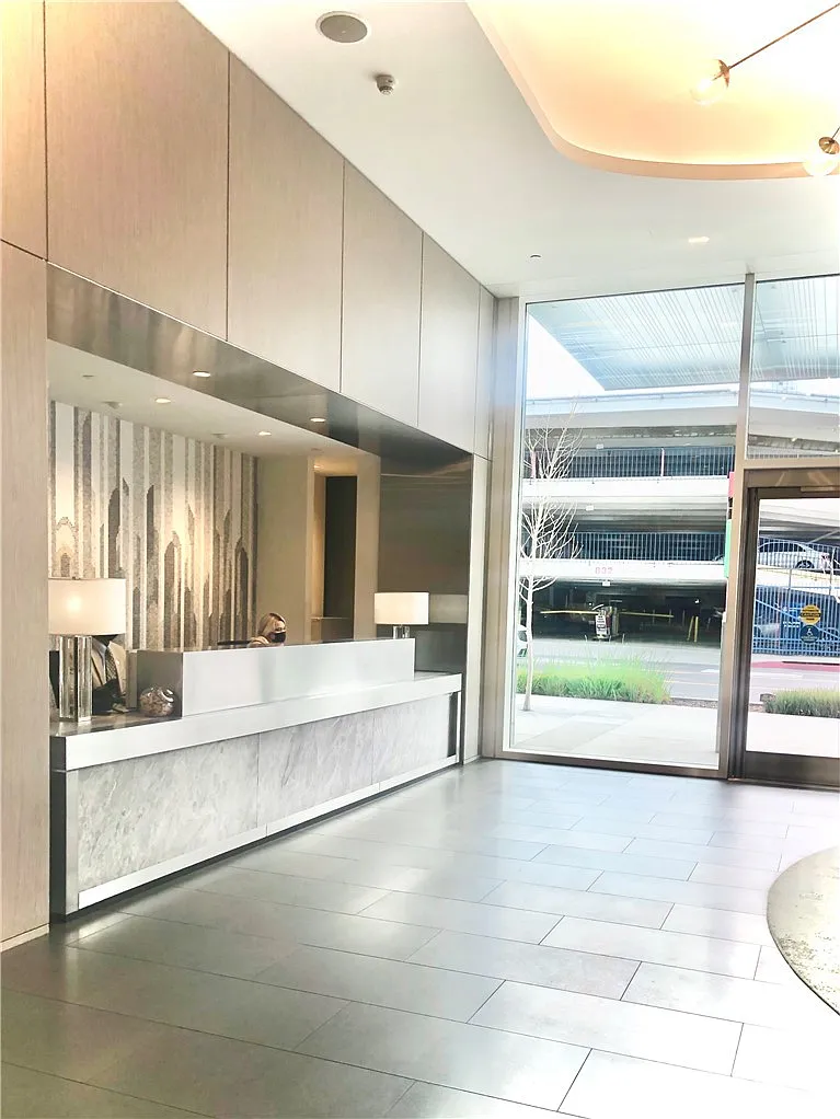 1 bed, 1.5 bath, 937 sqft, $4,150 — Photo 4
