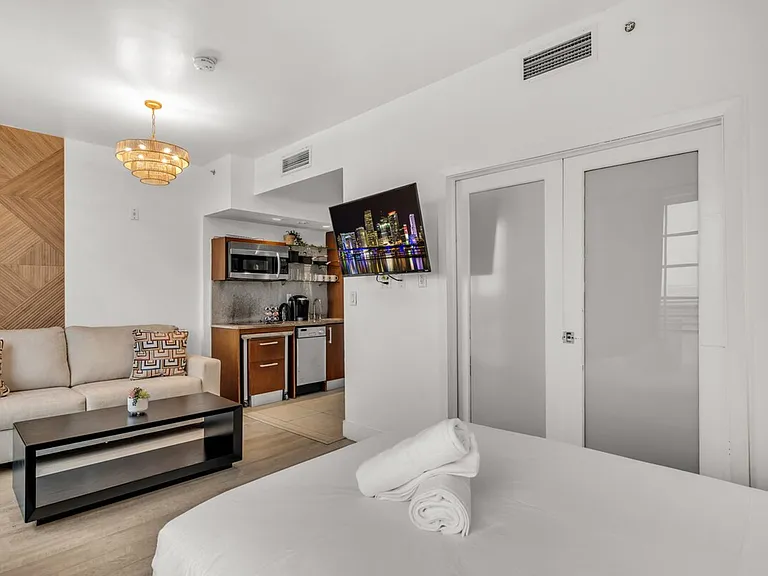1001 Ocean Dr #ID1540507P — Photo 10