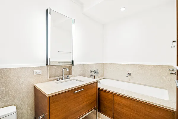 Rented by Manhattan Miami Real Estate | media 7