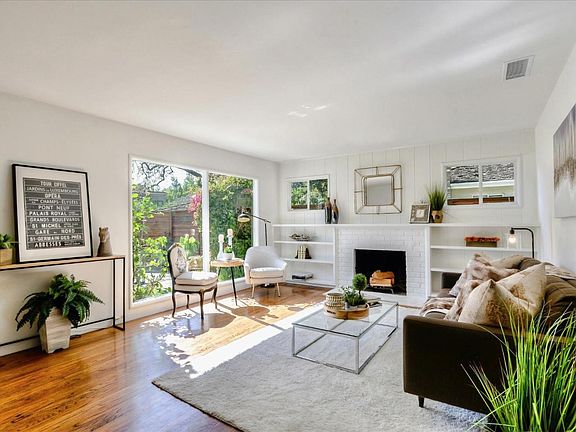 3rd image of 1376 University Ave