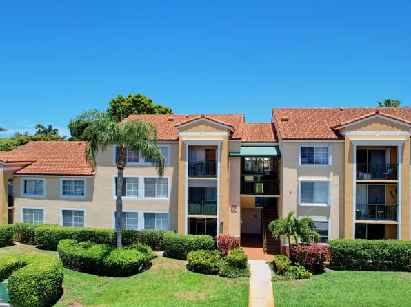 135 Yacht Club Way 204, Hypoluxo, FL 33462