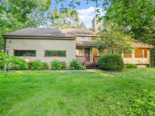 5 Tall Pines Drive, Weston, CT 06883