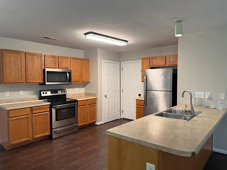 157 Dunbarton Ct — Photo 12