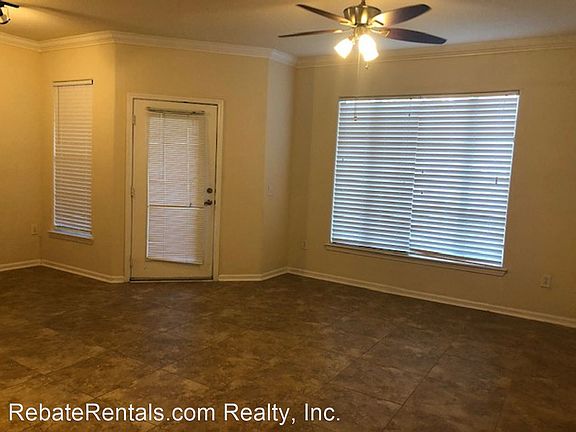 3rd image of 8290 Gate Pkwy W Unit 404