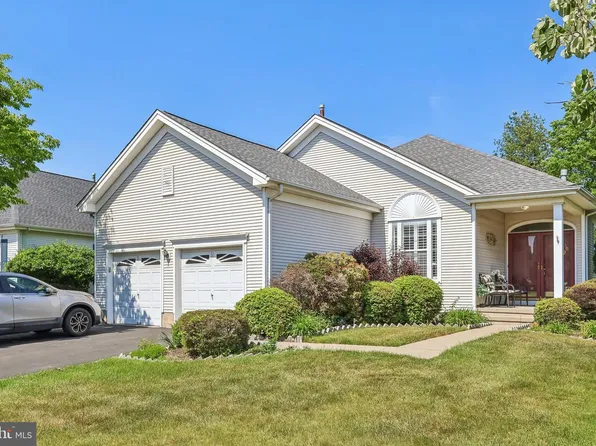 45 Temple Ct, Pennington, NJ 08534
