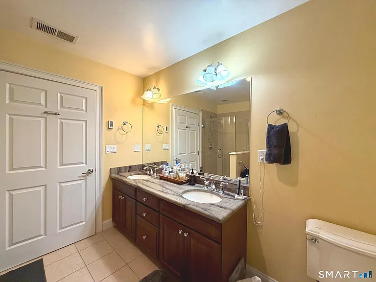 30 Schoolhouse Dr #105 — Photo 14
