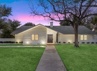 7222 Royal Ln, Dallas, TX 75230